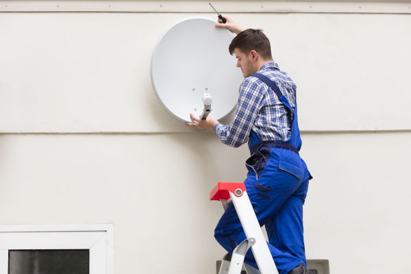 Montage Satellittenschüssel in Neuburg